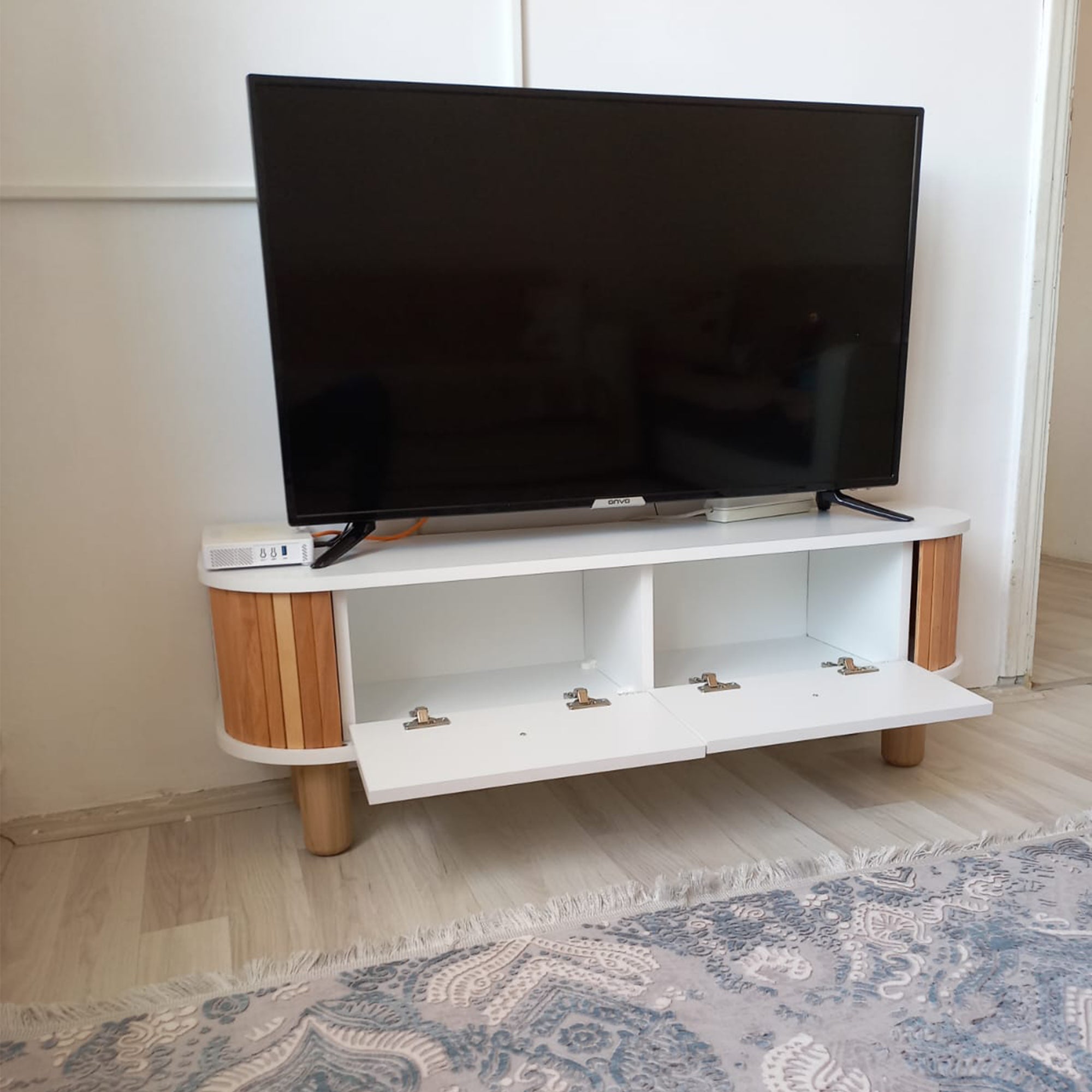 Berlin Bohem Stil TV Ünitesi, Kayın Ağaç Çıtalar, Modern TV Sehpası
