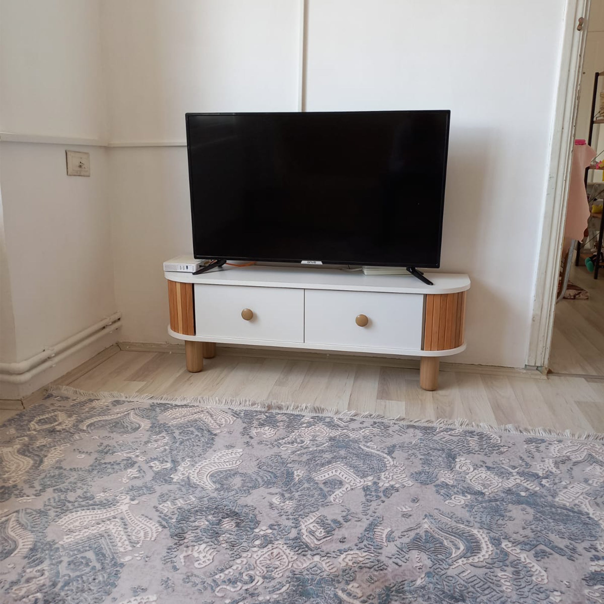 Berlin Bohem Stil TV Ünitesi, Kayın Ağaç Çıtalar, Modern TV Sehpası