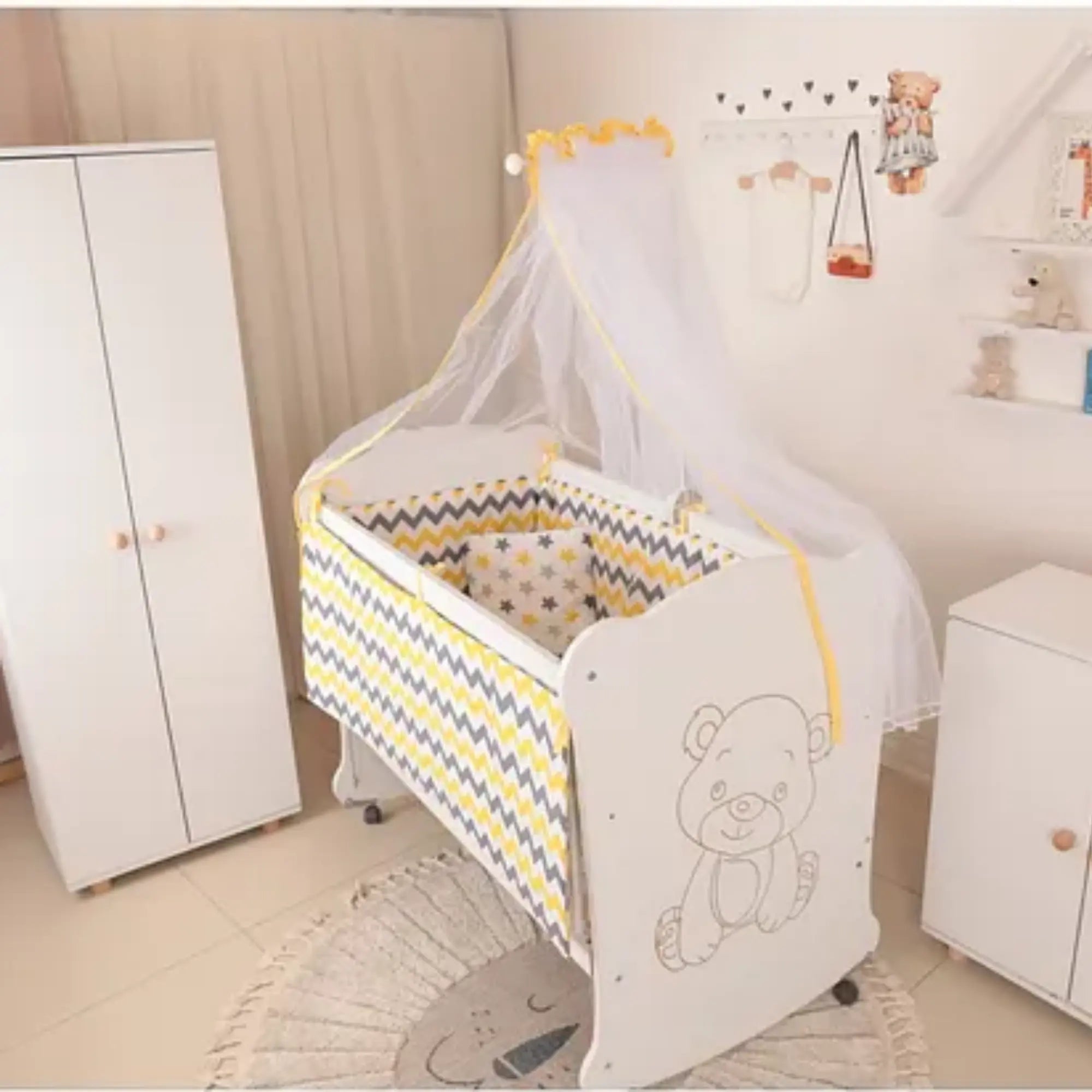Sweetbear 60x120 Ahşap Bebek Beşiği, 0-5 Yaş, Kademeli, Tekerlekli, Güvenli Uyku Alanı